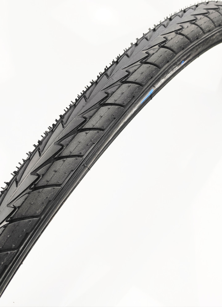 Opona BlackOne 28x1,60 40-622 + 1mm Muscle 60TPI Skin Wall
